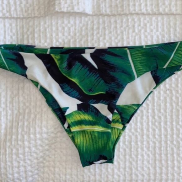 Bikini Set - Picture 5 of 6